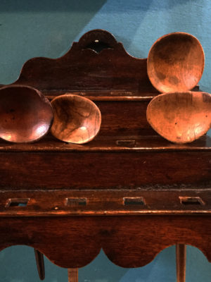 Spoon rack